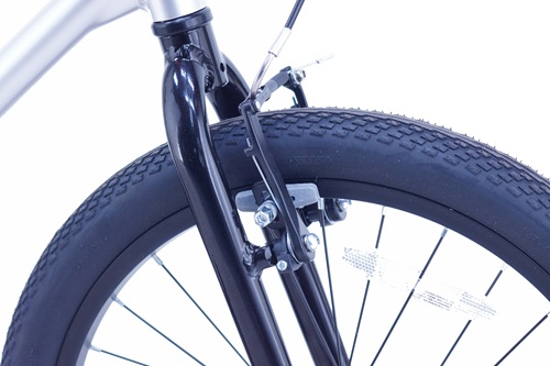 ●軽量！アルミ製フロントフォーク軽くて剛性も高いフロントフォークです。●前後Vブレーキ軽いタッチでも制動力が高いブレーキです。