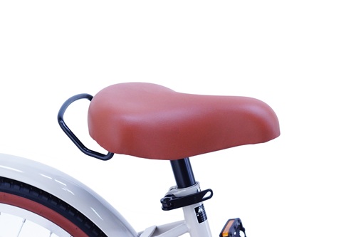 ●取っ手付きサドル自転車の練習時に保護者の方がサポートしやすい取っ手が付いたサドルです。●シートレバー簡単にサドルの高さ調整が行えるクイックレリーズタイプのレバーを採用しています。
