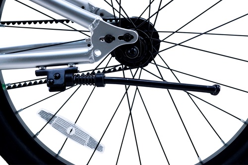 ●片立スタンド標準装備※補助輪などの部品の装着はできません。