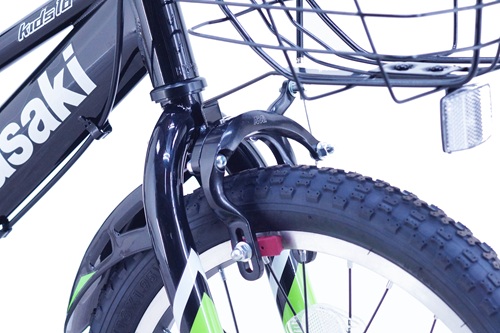 ●アルミ製Wピボットキャリパーブレーキ軽いタッチで良く効くフロントブレーキが装備されています。