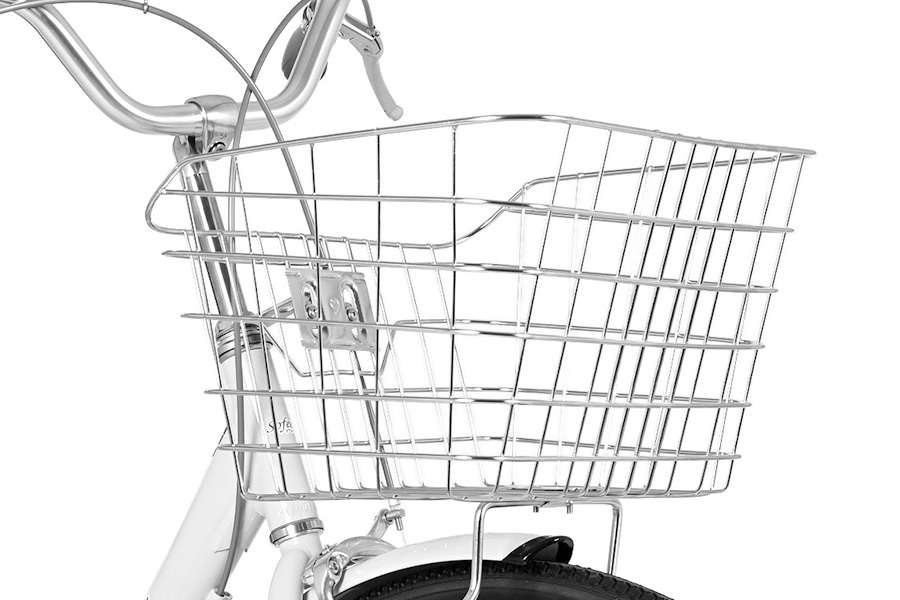 ●大型ステンレスバスケット
サビに強く、荷物がたくさん入ります。