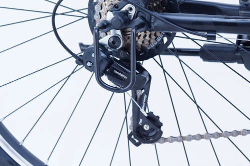 ●SHIMANO TOURNEY 7スピード変速メカ坂道はもちろん長距離走行も楽に走れます。