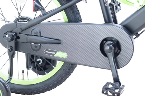 ●カーボン柄デザインのチェーンケースお子様の手や指の巻き込みを防ぐチェーンケースです。