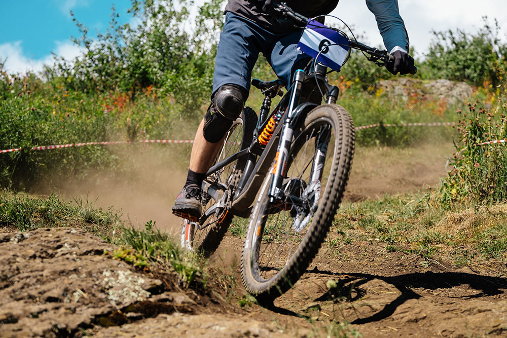 スポーツタイプ自転車の種類一覧：マウンテンバイク