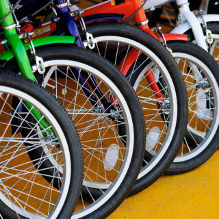 自転車の人気色は何色？大人・子どもそれぞれの売れ筋カラーをメーカーが紹介