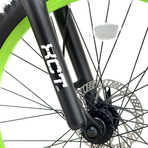 ●SR SUNTOR社製フロントサスペンションコイルスプリングタイプのサスペンションです。※24インチ用