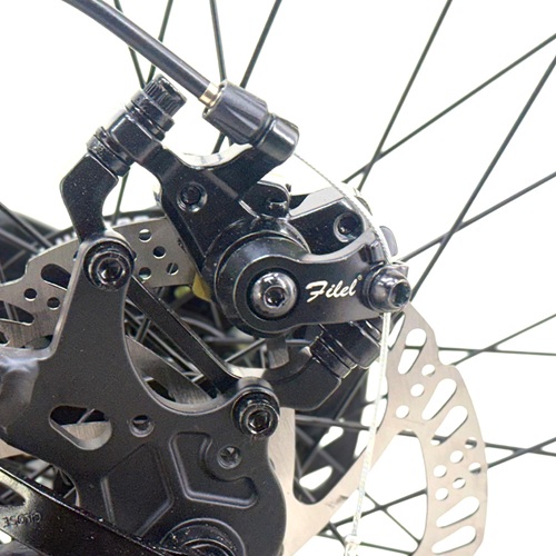 ●後メカニカルディスクブレーキ制動力が高い本格ブレーキシステム